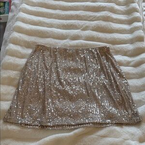 Old Navy Sparkling Sequin Mini Skirt in Silver